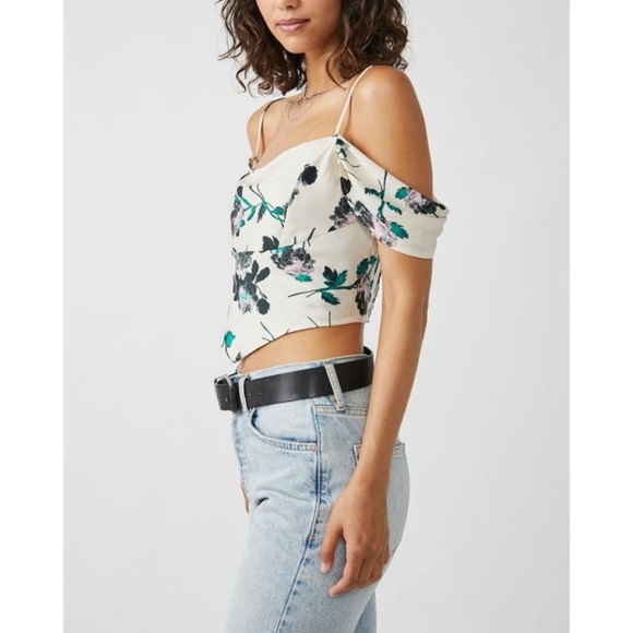 Free People Cassandra Floral-Print Off the Shoulder Top
Size Large - Picture 4 of 10